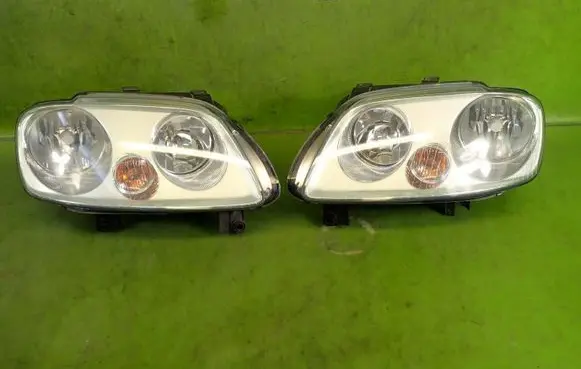 Volkswagen Touran I Headlights/headlamps set 