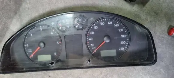 Volkswagen Transporter - Caravelle T5 Speedometer (instrument cluster) 7H0920850G 05110438229 VWZ7Z0D1049540