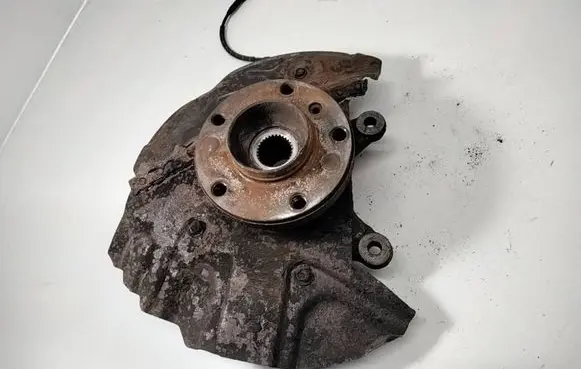 BMW X5 E53 Front wheel hub 6761575 A072