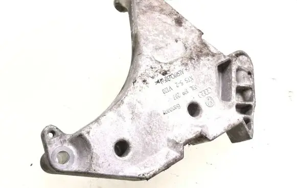Volkswagen Golf VI Engine mounting bracket 03L199207