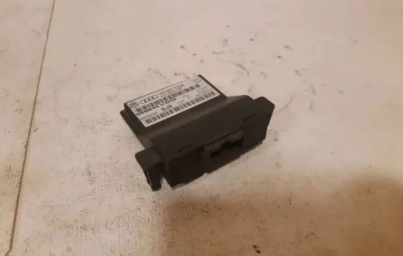 Volkswagen Touran I Gateway control module 1K0907530K 5WK50000B 1K0907951