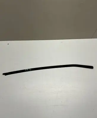 Volkswagen Transporter - Caravelle T4 Rubber seal front door window/glass 701837807A