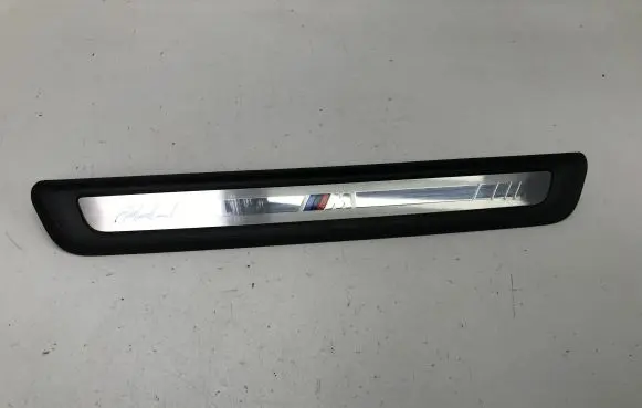 BMW 3 G20 G21 Foot area side trim 8079739