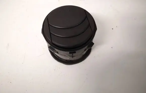 Suzuki Grand Vitara II Dash center air vent grill 
