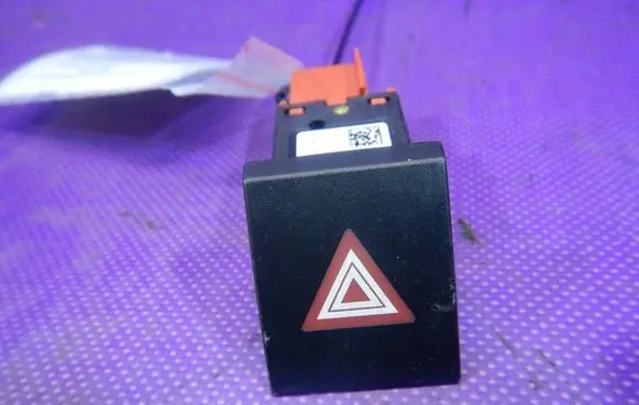 Skoda Fabia Mk2 (5J) Hazard light switch 