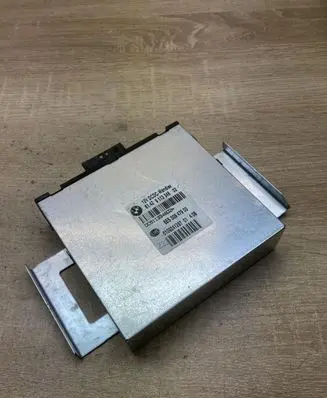 BMW 3 E90 E91 Voltage converter/converter module 9113348 8ES009479