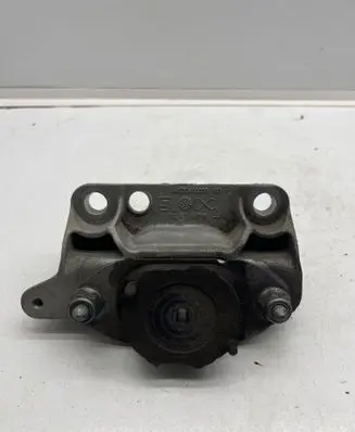 Renault Twingo III Engine mount bracket 112127847R M000T46572ZT