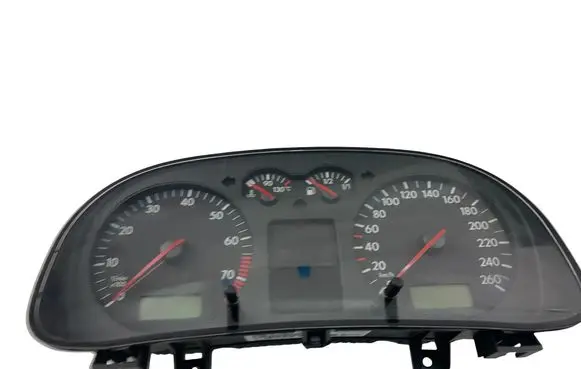 Volkswagen Golf IV Speedometer (instrument cluster) 1J0920826A