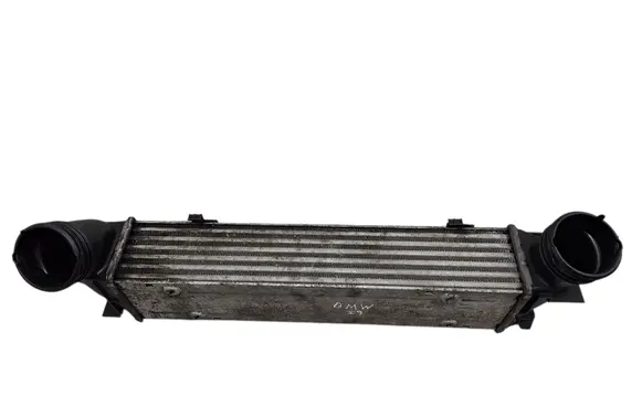 BMW 3 E90 E91 Intercooler radiator 17517800680 778933307 752178301