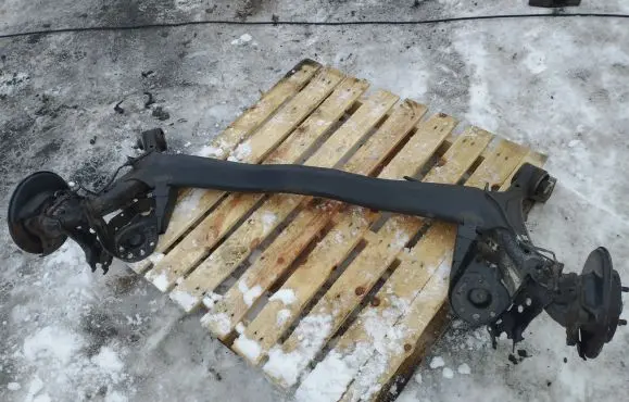 Nissan Note (E11) Rear subframe 