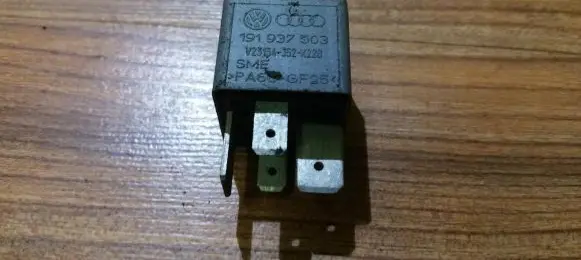 Skoda Fabia Mk1 (6Y) Other relay 191937503 V23134-J52-X228