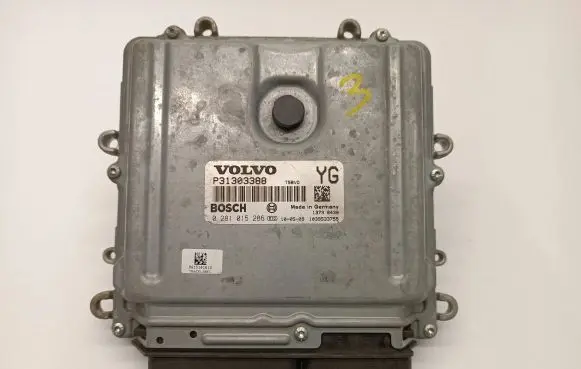 Volvo S60 Engine control unit/module P31303388 0281015286 1039S33755