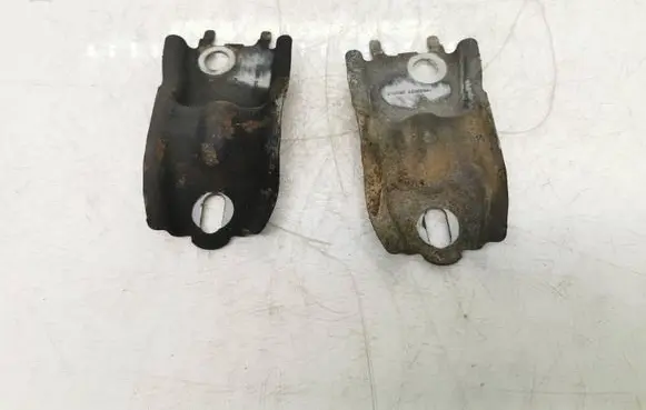 Citroen Berlingo Sway bar bush bracket, front 96839077 96839076