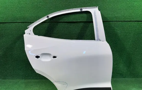 Opel Mokka B Rear door
