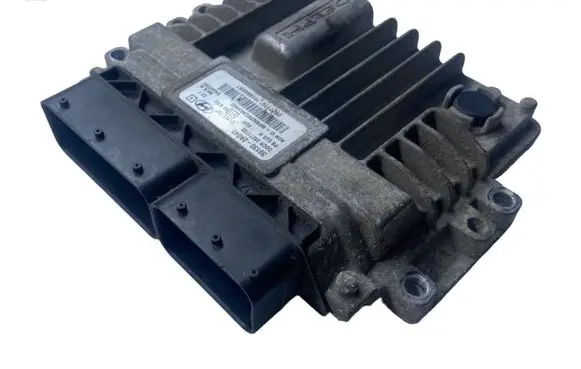 Hyundai i20 (PB PBT) Engine control unit/module 391302A040 28271702 E13039762