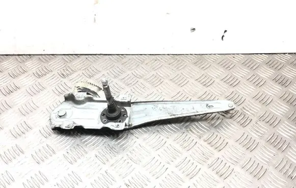 Toyota Avensis T250 Rear door manual window regulator 