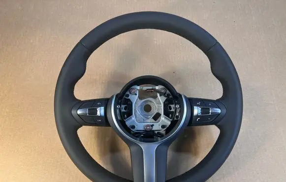 BMW X2 F39 Steering wheel 32307848338 32307850403