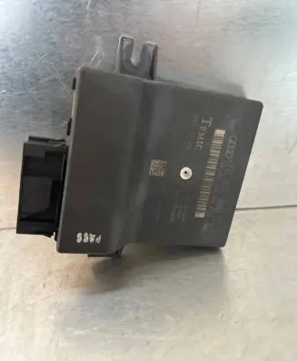 Audi A6 S6 C6 4F Gateway control module 4F0907468D 80061F7MNL