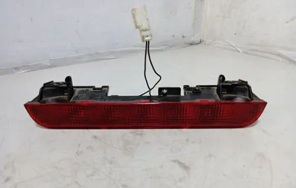 Nissan X-Trail T30 Third/center stoplight