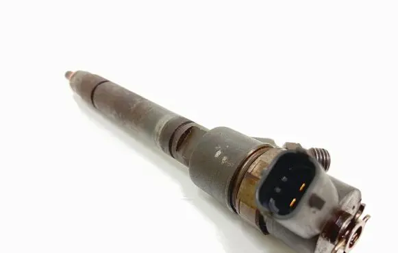 Volvo XC70 Fuel injector 30777526 0445110298