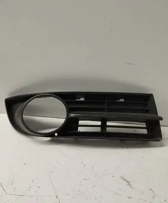 Volkswagen Touran I Front bumper lower grill 1T0853666A 13404