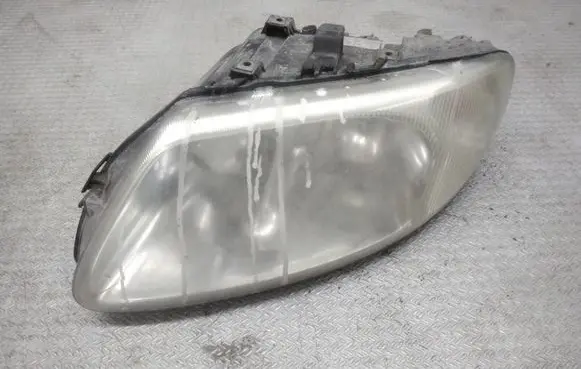 Chrysler Voyager Headlight/headlamp 5870100000