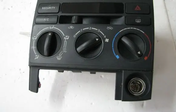 Toyota Corolla Verso E121 Climate control unit 5541213020