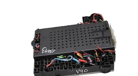 Volvo V70 Comfort/convenience module 8645716 01W345 8676284