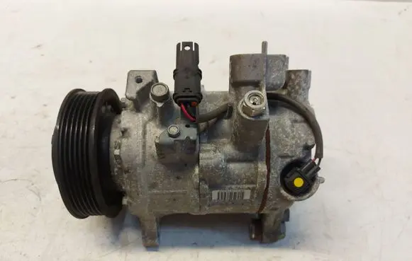 BMW 4 F36 Gran coupe Air conditioning (A/C) compressor (pump) 6805022