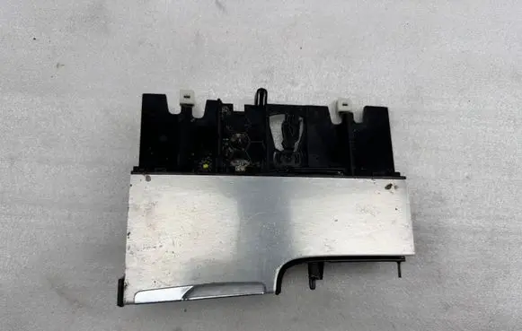 Volvo XC90 Ashtray (front) 31377379