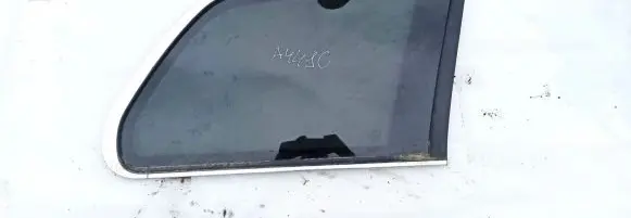 Volvo XC90 Rear side window