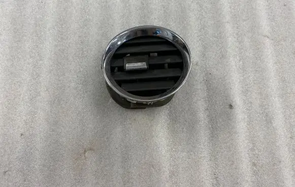 Ford Mustang V Cabin air duct channel AR3319C696A