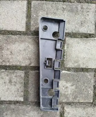 Volvo V60 Fender mounting bracket 31448917
