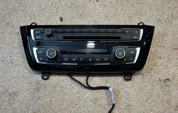 BMW M4 F82 F83 Climate control unit 6832880 9363546
