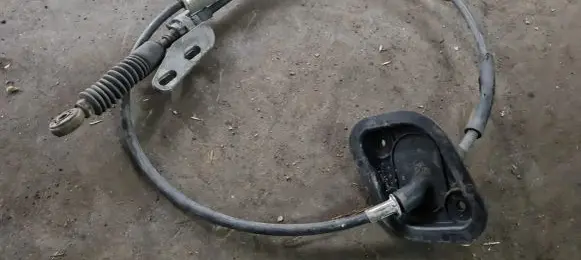 Gear shift cable linkage
