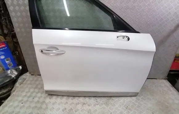 Citroen DS5 Front door