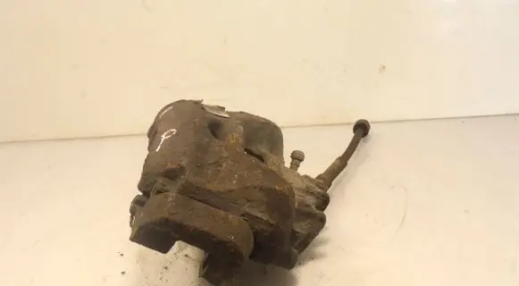 Peugeot 3008 I Front brake caliper
