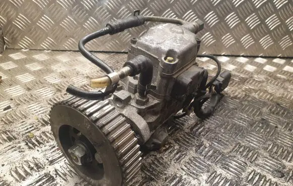 Audi A3 S3 8L Fuel injection high pressure pump 7001BT4017