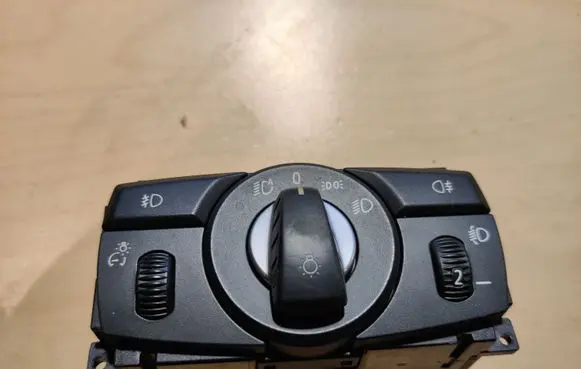 BMW 5 E60 E61 Light switch 6988555