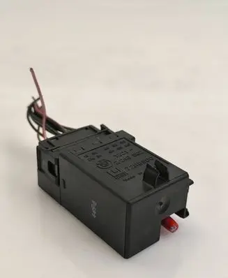 BMW 5 E39 Glow plug pre-heat relay 2243562 72RB500 1221