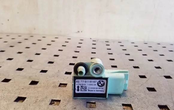 BMW X3 E83 Airbag deployment crash/impact sensor 64779118167 5WK43865
