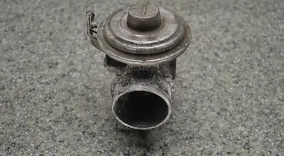BMW 3 E46 EGR valve 7785452