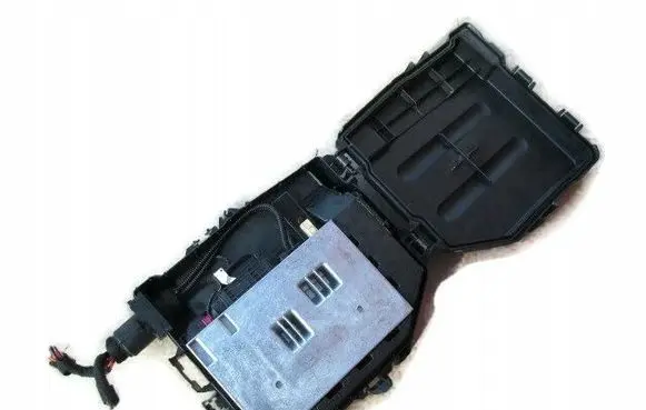 Audi A8 S8 D3 4E Bluetooth control unit module 