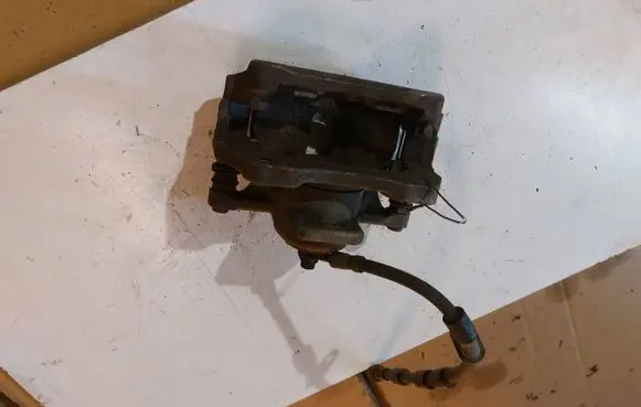 Ford B-MAX Front brake caliper