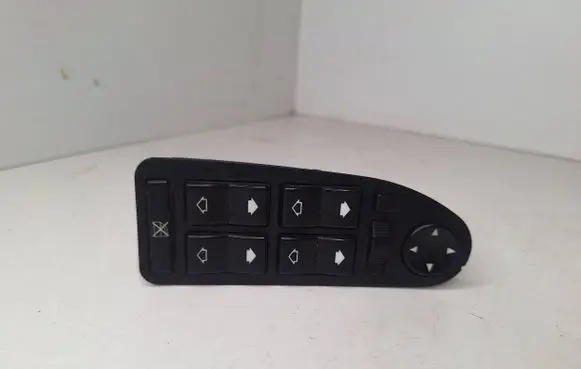 BMW 5 E39 Electric window control switch 6904339 623190