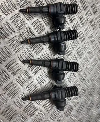 Volkswagen PASSAT B5.5 Fuel injectors set 038130073AR