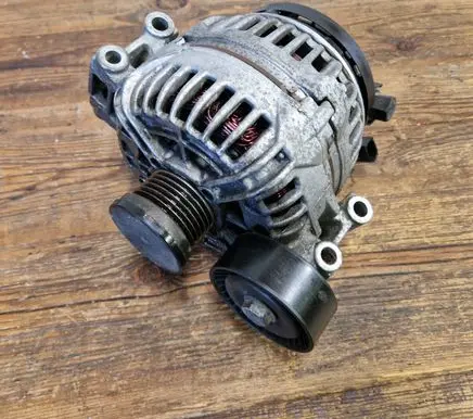 BMW 3 E90 E91 Generator/alternator 7532966 0124525059