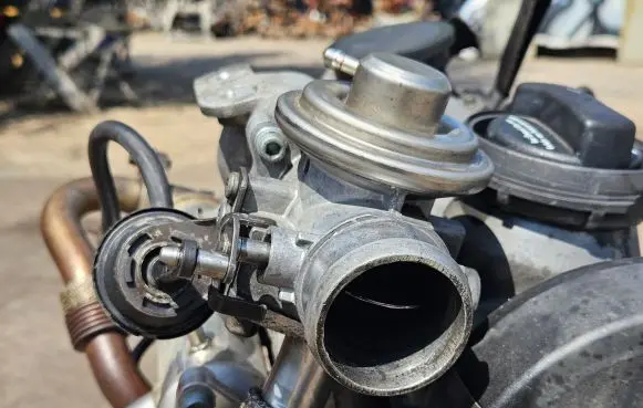 Skoda Octavia Mk1 (1U) EGR valve 038131501E
