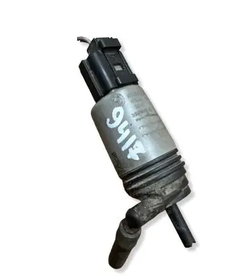 BMW 5 E60 E61 Windscreen/windshield washer pump 6934159 23557610