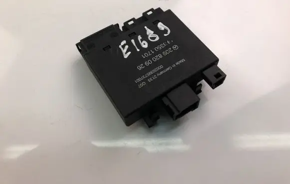 Mercedes-Benz CLK A209 C209 Other control units/modules 2098200926